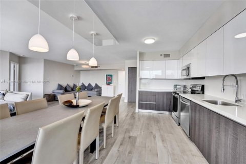 Copropriété à vendre à Aventura, Floride: 2 chambres, 126.81 m2 № 1736218 - photo 16