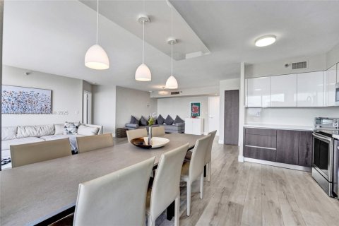 Copropriété à vendre à Aventura, Floride: 2 chambres, 126.81 m2 № 1736218 - photo 15