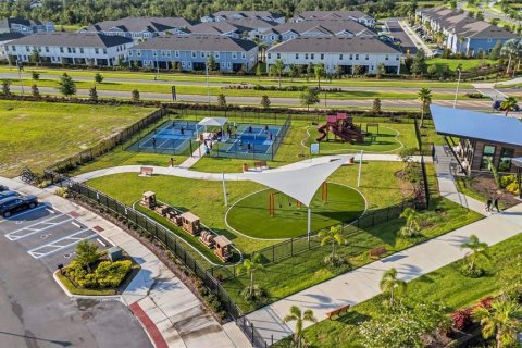 Villa ou maison à louer à Wesley Chapel, Floride: 5 chambres, 328.97 m2 № 2399438 - photo 4