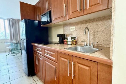 Copropriété à vendre à Sunny Isles Beach, Floride: 33.44 m2 № 1942737 - photo 5