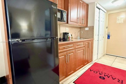 Copropriété à vendre à Sunny Isles Beach, Floride: 33.44 m2 № 1942737 - photo 12