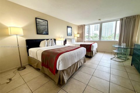 Copropriété à vendre à Sunny Isles Beach, Floride: 33.44 m2 № 1942737 - photo 2