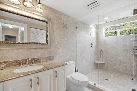 House in Palm Harbor, Florida 4 bedrooms, 283.17 sq.m. № 2258903 - photo 28