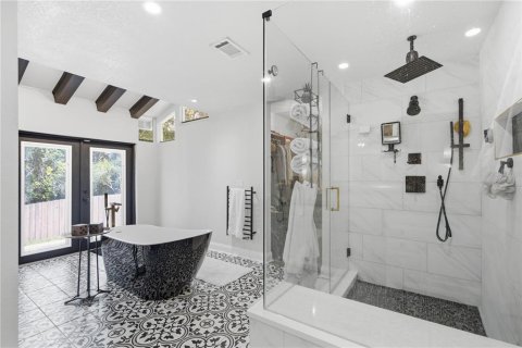 House in Palm Harbor, Florida 4 bedrooms, 283.17 sq.m. № 2258903 - photo 23