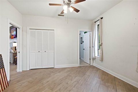 House in Palm Harbor, Florida 4 bedrooms, 283.17 sq.m. № 2258903 - photo 26