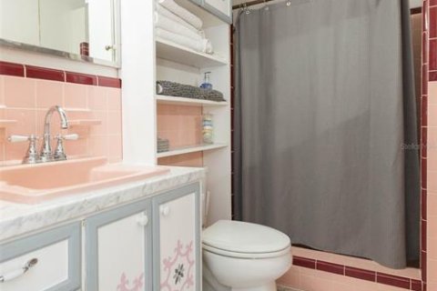 Снять в аренду виллу или дом в Дейд-Сити, Флорида 2 комнаты, 110.37м2, № 2091522 - фото 29