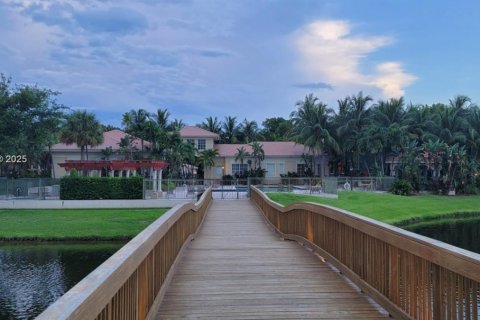 Condominio en alquiler en Miramar, Florida, 1 dormitorio, 74.32 m2 № 1897317 - foto 15