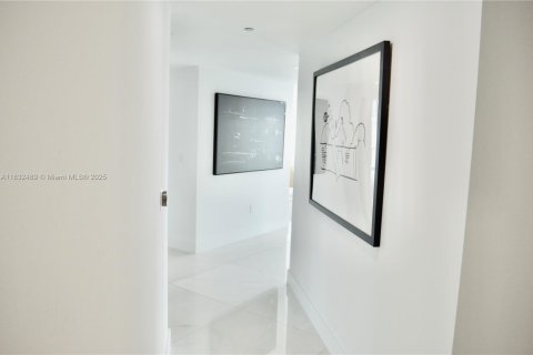 Купить кондоминиум в Майами, Флорида 2 спальни, 118.82м2, № 2045514 - фото 7