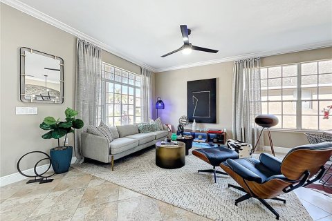 Villa ou maison à louer à Orlando, Floride: 5 chambres, 240.52 m2 № 2338983 - photo 4