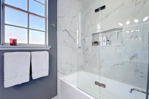 Villa ou maison à louer à Orlando, Floride: 5 chambres, 240.52 m2 № 2338983 - photo 30