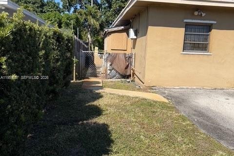 Casa en venta en Miami Gardens, Florida, 3 dormitorios, 144.56 m2 № 2022103 - foto 27