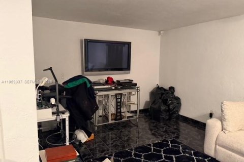 Casa en venta en Miami Gardens, Florida, 3 dormitorios, 144.56 m2 № 2022103 - foto 7