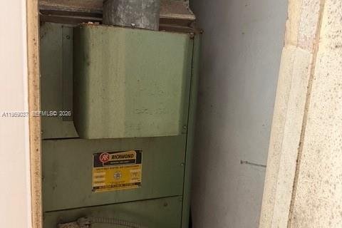 Casa en venta en Miami Gardens, Florida, 3 dormitorios, 144.56 m2 № 2022103 - foto 23