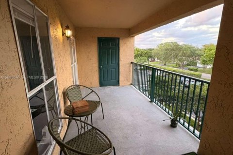 Condo in Coral Springs, Florida, 2 bedrooms  № 2068792 - photo 23