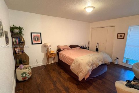 Condo in Coral Springs, Florida, 2 bedrooms  № 2068792 - photo 11