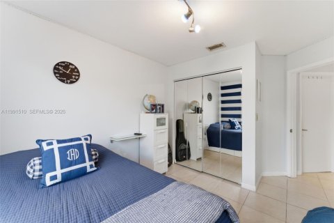 Villa ou maison à vendre à Miami, Floride: 5 chambres, 147.25 m2 № 2055572 - photo 28