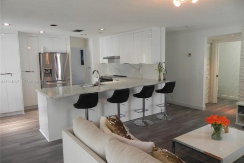 Villa ou maison à vendre à Weston, Floride: 4 chambres, 189.06 m2 № 2043041 - photo 13