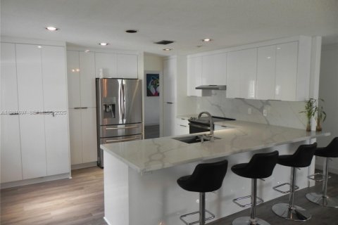 Villa ou maison à vendre à Weston, Floride: 4 chambres, 189.06 m2 № 2043041 - photo 12