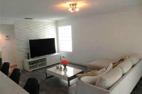 Villa ou maison à vendre à Weston, Floride: 4 chambres, 189.06 m2 № 2043041 - photo 16