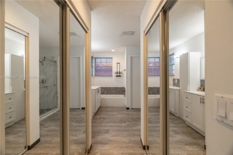 Villa ou maison à vendre à Weston, Floride: 4 chambres, 189.06 m2 № 2043041 - photo 18