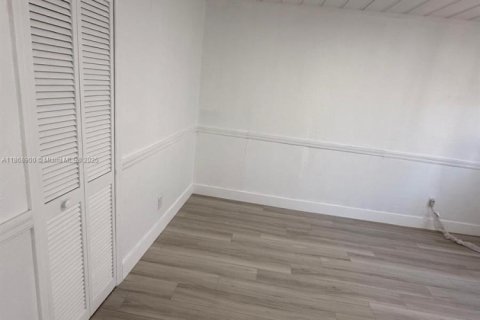 House in St. Lucie, Florida 3 bedrooms, 178.37 sq.m. № 1979748 - photo 7