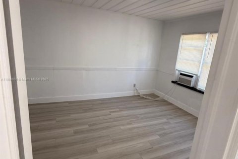 House in St. Lucie, Florida 3 bedrooms, 178.37 sq.m. № 1979748 - photo 8