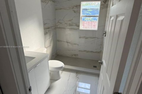 House in St. Lucie, Florida 3 bedrooms, 178.37 sq.m. № 1979748 - photo 9