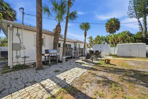 House in Clearwater, Florida 3 bedrooms, 135.27 sq.m. № 2198731 - photo 29