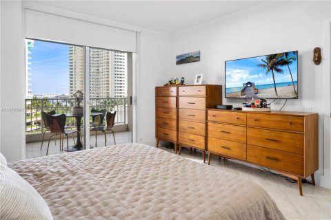Condominio en venta en Miami, Florida, 1 dormitorio, 92.16 m2 № 1978094 - foto 12