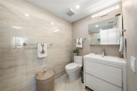 Condominio en venta en Miami, Florida, 1 dormitorio, 92.16 m2 № 1978094 - foto 14