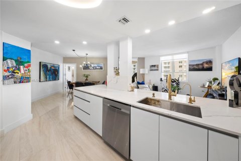 Condominio en venta en Miami, Florida, 1 dormitorio, 92.16 m2 № 1978094 - foto 4