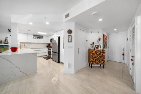 Condominio en venta en Miami, Florida, 1 dormitorio, 92.16 m2 № 1978094 - foto 18