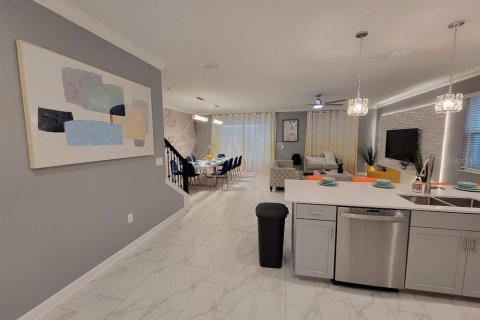 Casa en venta en Kissimmee, Florida, 8 dormitorios, 398.46 m2 № 2197877 - foto 8