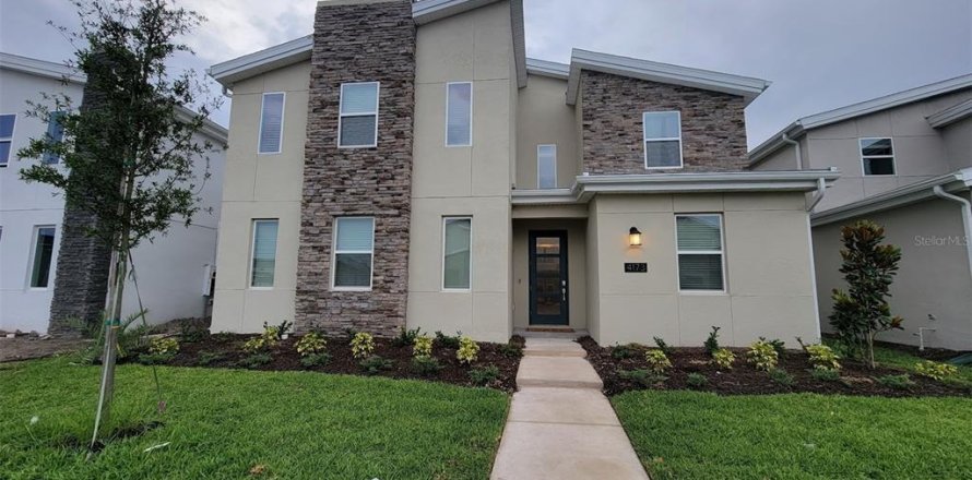 Casa en Kissimmee, Florida 8 dormitorios, 398.46 m2 № 2197877