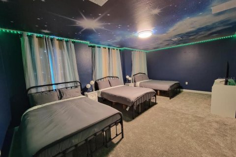 Casa en venta en Kissimmee, Florida, 8 dormitorios, 398.46 m2 № 2197877 - foto 25