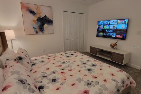 Casa en venta en Kissimmee, Florida, 8 dormitorios, 398.46 m2 № 2197877 - foto 24