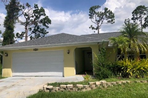 Villa ou maison à vendre à Port Charlotte, Floride: 3 chambres, 171.4 m2 № 1852566 - photo 1