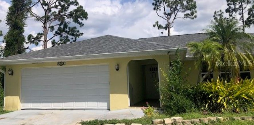 House in Port Charlotte, Florida 3 bedrooms, 171.4 sq.m. № 1852566