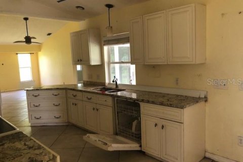 Villa ou maison à vendre à Port Charlotte, Floride: 3 chambres, 171.4 m2 № 1852566 - photo 4