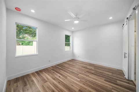Casa en venta en Tampa, Florida, 4 dormitorios, 154.4 m2 № 1870370 - foto 20