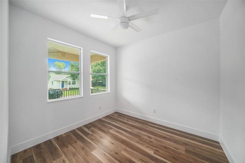 Casa en venta en Tampa, Florida, 4 dormitorios, 154.4 m2 № 1870370 - foto 15