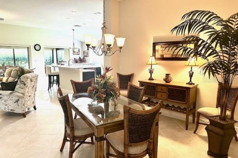 Купить виллу или дом в Те-Виллиджис, Флорида 9 комнат, 235.41м2, № 1877382 - фото 10