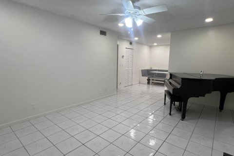 Condo in Coral Springs, Florida, 2 bedrooms  № 2400511