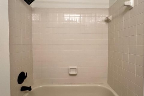 Condo in Coral Springs, Florida, 2 bedrooms  № 2400511 - photo 11