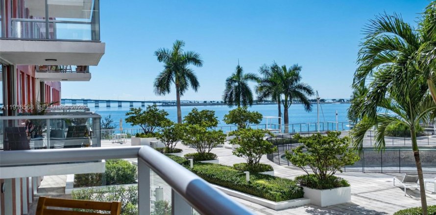 Condominio en Miami, Florida, 2 dormitorios  № 2154625