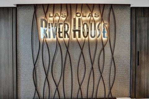 Condominio en venta en Fort Lauderdale, Florida, 2 dormitorios, 197.79 m2 № 1017977 - foto 1