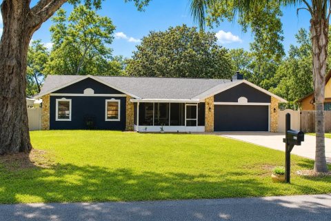 Casa en Tavares, Florida 5 dormitorios, 212.65 m2 № 2096592