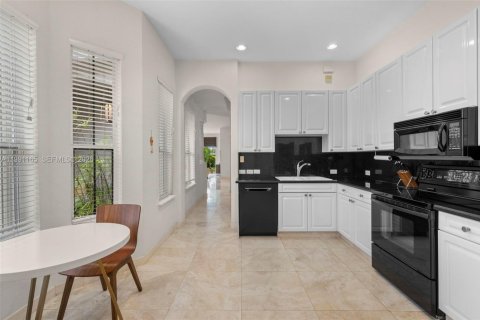 Adosado en alquiler en Hollywood, Florida, 3 dormitorios, 214.05 m2 № 2056733 - foto 10