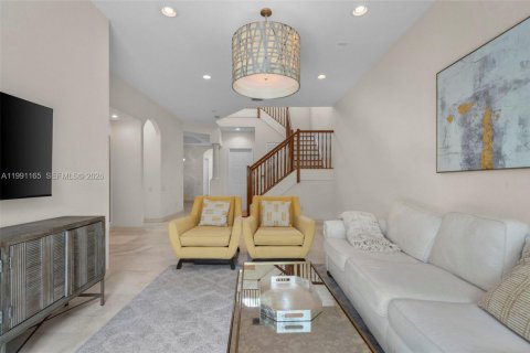 Adosado en alquiler en Hollywood, Florida, 3 dormitorios, 214.05 m2 № 2056733 - foto 7