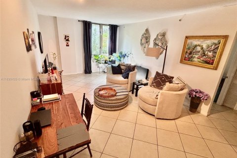 Copropriété à vendre à Miami, Floride: 1 chambre, 64.01 m2 № 1806138 - photo 10